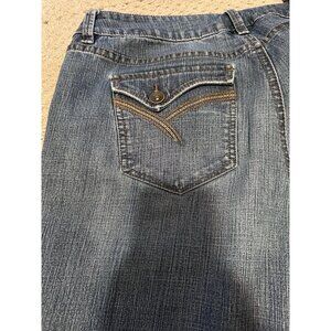 Apt. 9 Modern Fit Bootcut Jeans With Embellished Pockets Women’s Size 12